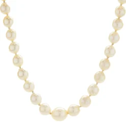 Graduated Pearl Necklace with 14 Karat White Gold Clasp