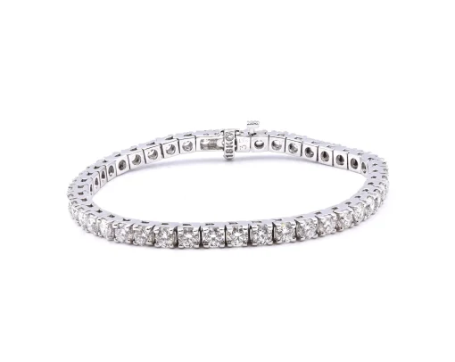 18 Karat White Gold Diamond Tennis Bracelet