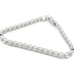 18 Karat White Gold Diamond Tennis Bracelet
