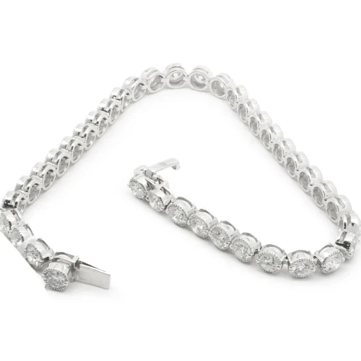 18 Karat White Gold Diamond Tennis Bracelet