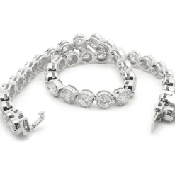 18 Karat White Gold Diamond Tennis Bracelet
