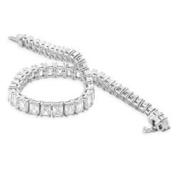 18 Karat White Gold Emerald Cut Diamond Tennis Bracelet