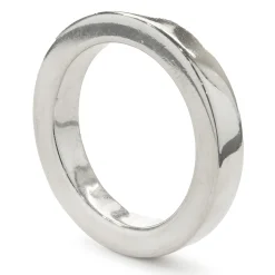 18 Karat White Gold 4MM Square Band