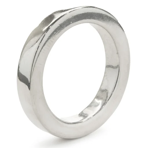 18 Karat White Gold 4MM Square Band