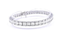 18 Karat White Gold Mosaic Set Diamond Tennis Bracelet