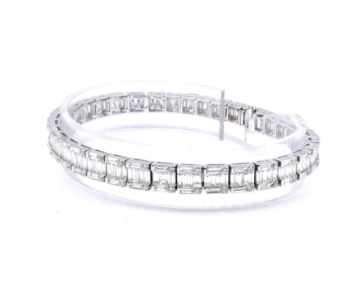 18 Karat White Gold Mosaic Set Diamond Tennis Bracelet