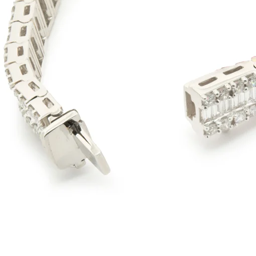 18 Karat White Gold Mosaic Set Diamond Inline Bracelet