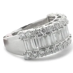 14 Karat White Gold Round and Baguette Diamond Ring
