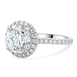 14 Karat White Gold Round brilliant Cut Diamond Engagement Ring