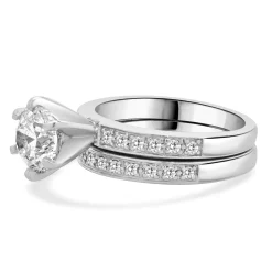 14 Karat White Gold Round Brilliant Cut Diamond Engagement Ring