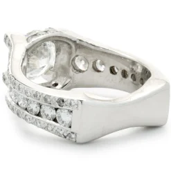 14 Karat White Gold Round Brilliant Cut Diamond Engagement Ring