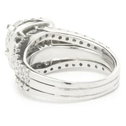 14 Karat White Gold Round Brilliant Cut Diamond Engagement Ring