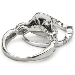 14 Karat White Gold Round Brilliant Diamond Wedding Set