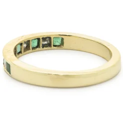 18 Karat Yellow Gold Alternating Diamond and Emerald Band