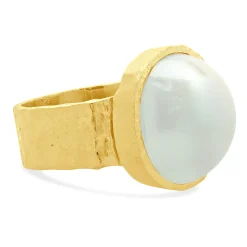 18 Karat Yellow Gold Hammered Mabe Pearl Ring