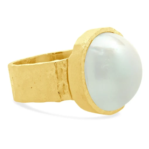 18 Karat Yellow Gold Hammered Mabe Pearl Ring