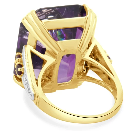 14 Karat Yellow Gold Retro Amethyst and Diamond Cocktail Ring