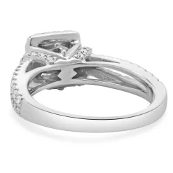 Vera Wang 14 Karat White Gold Round Brilliant Cut Diamond Engagement Ring